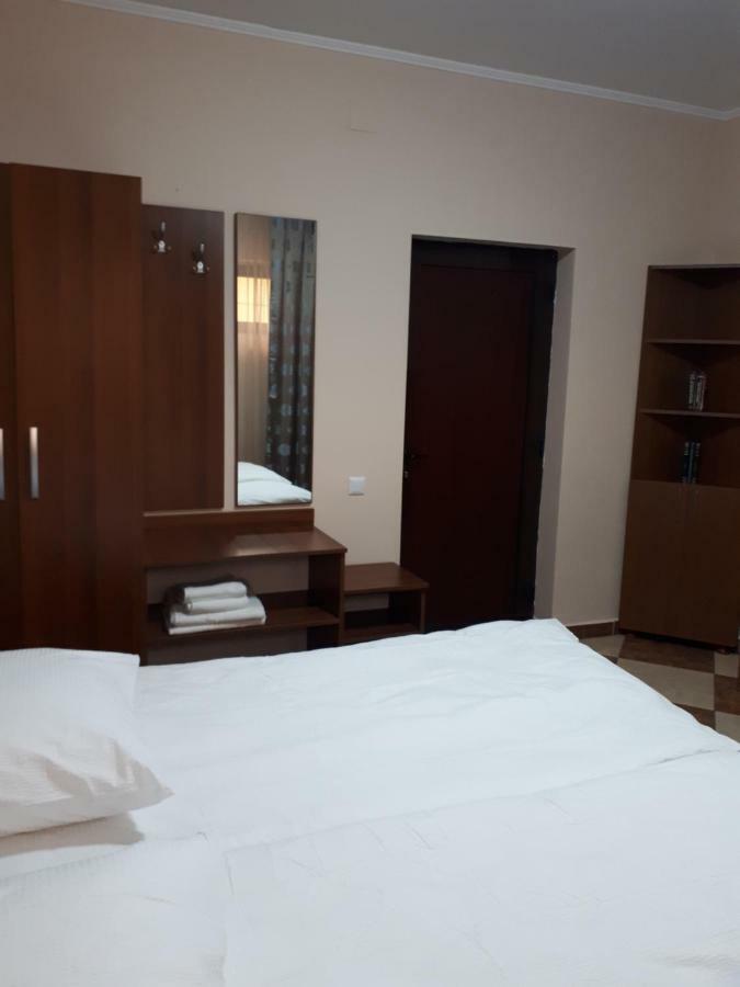 Victoria 1 Apartment Къмпина Екстериор снимка