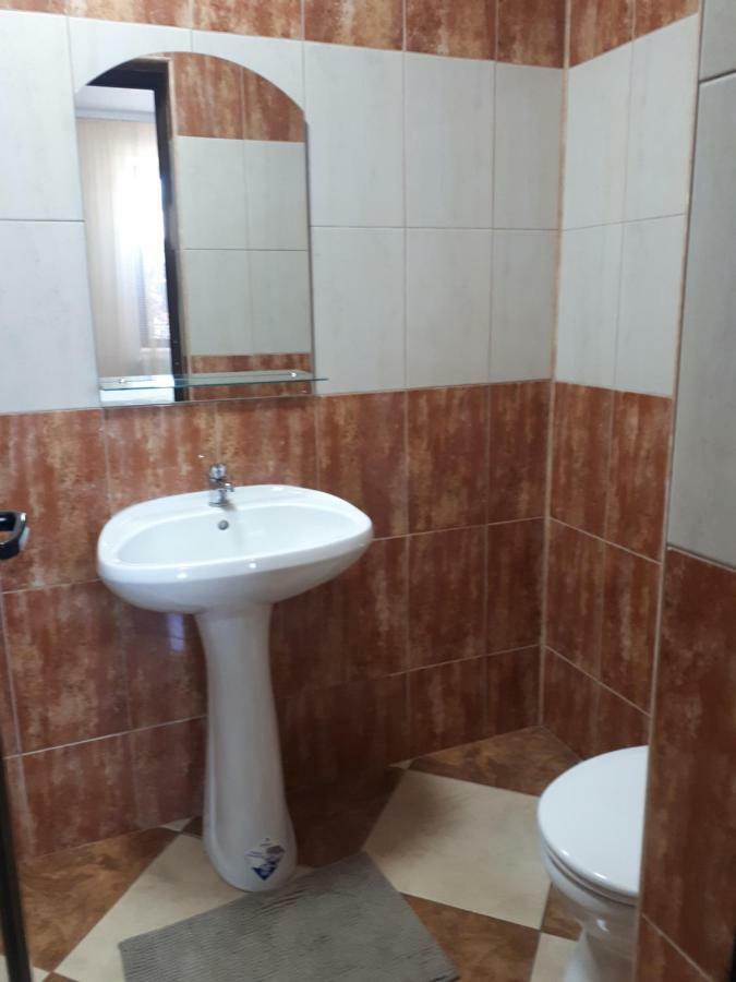 Victoria 1 Apartment Къмпина Екстериор снимка
